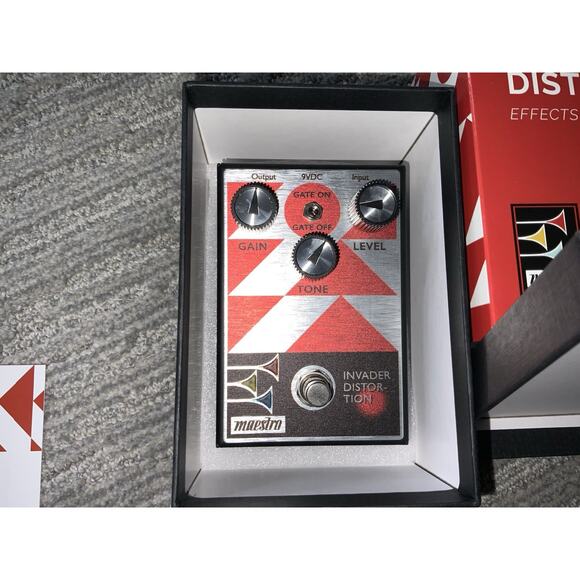Maestro Electronics Invader Distortion Analog True Bypass Guitar Effects Pedal - Picture 4 of 4